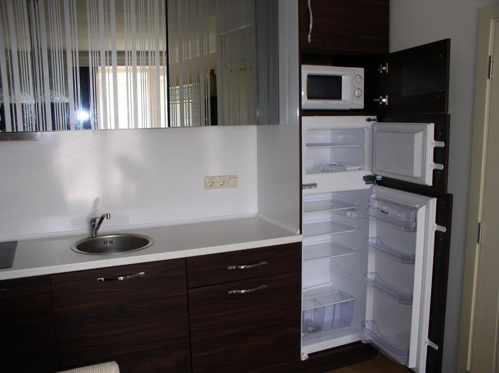 Lvv Palace Apartment 써니비치 외부 사진