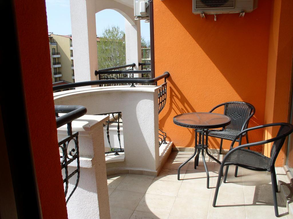 Lvv Palace Apartment 써니비치 외부 사진