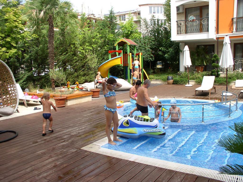 Lvv Palace Apartment 써니비치 외부 사진