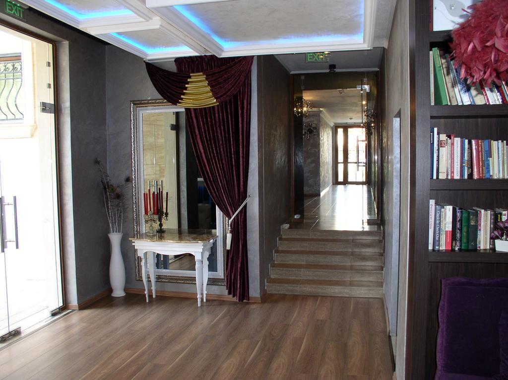 Lvv Palace Apartment 써니비치 외부 사진